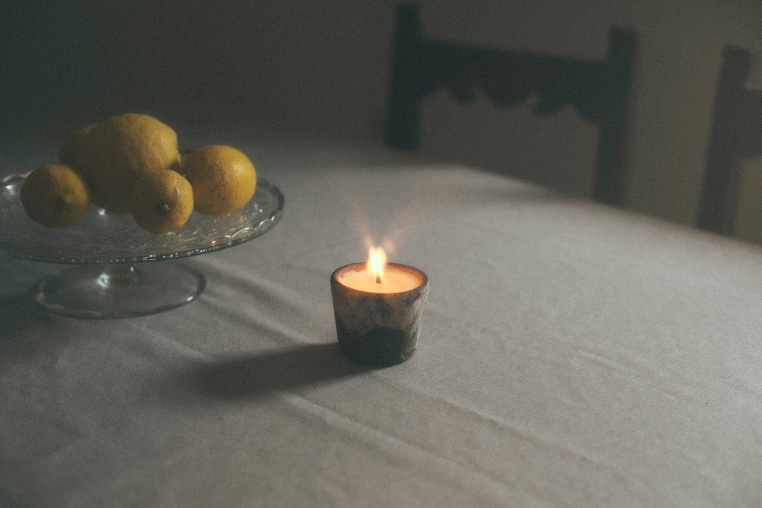 Souchong Debut Earthen Tallow Candle – Smoke-Brushed Terracotta Vessel